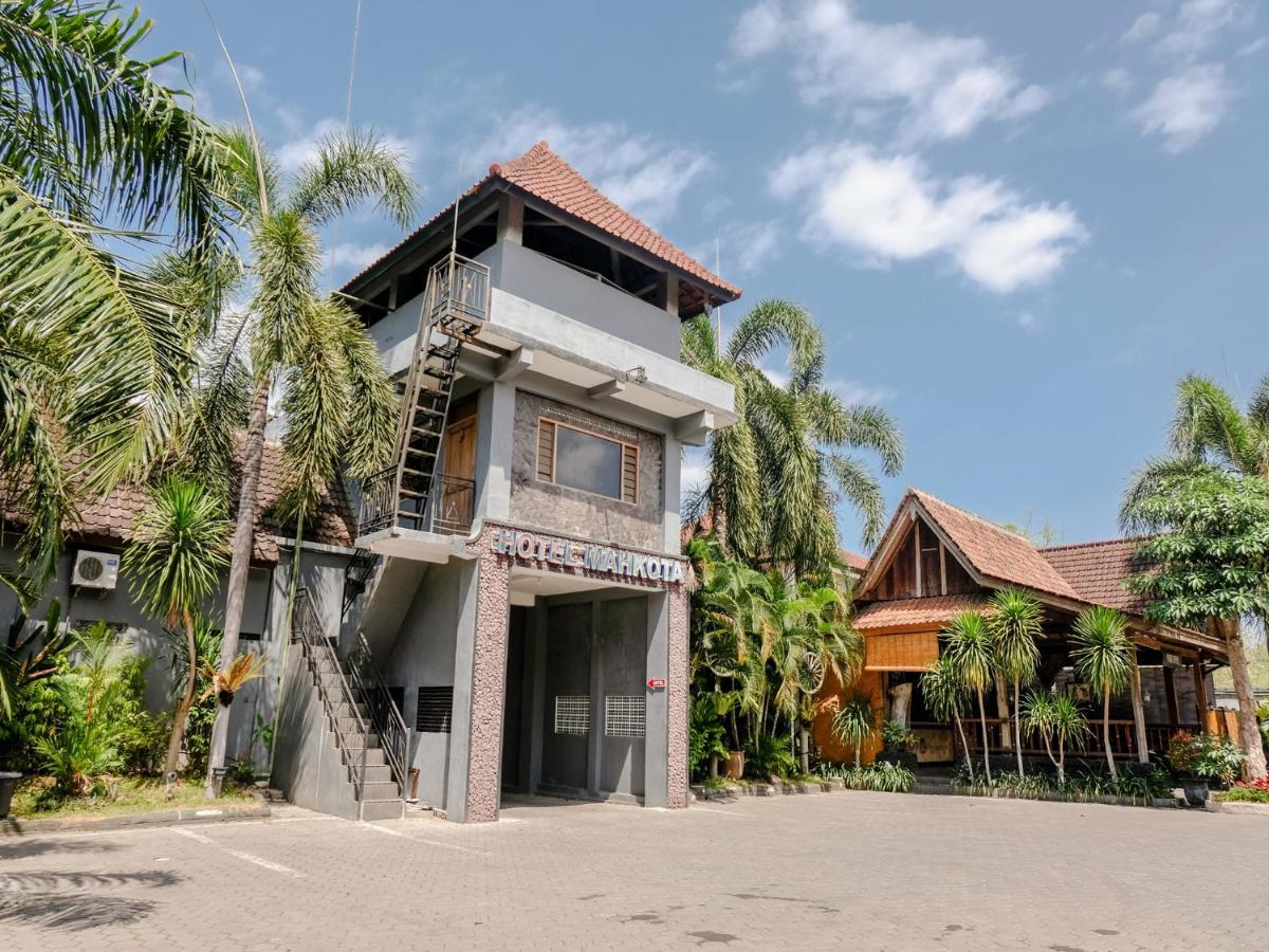 Hotel Mahkota Plengkung By Ecommerceloka Banyuwangi  Exterior photo