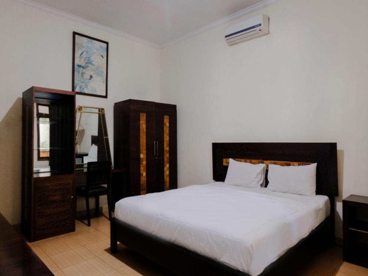 Hotel Mahkota Plengkung By Ecommerceloka Banyuwangi  Exterior photo