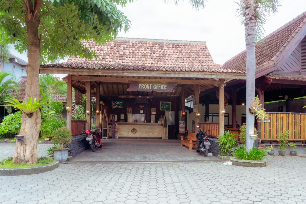 Hotel Mahkota Plengkung By Ecommerceloka Banyuwangi  Exterior photo