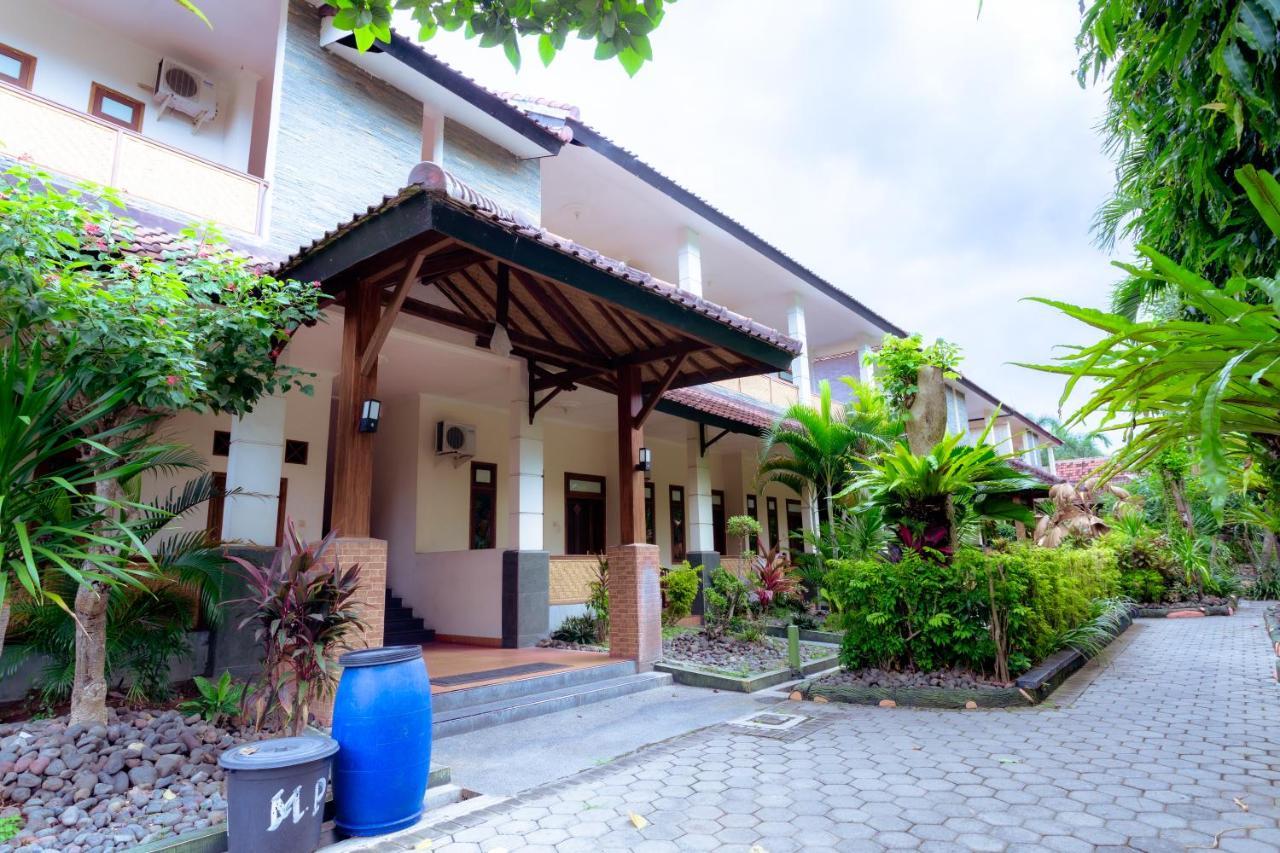 Hotel Mahkota Plengkung By Ecommerceloka Banyuwangi  Exterior photo