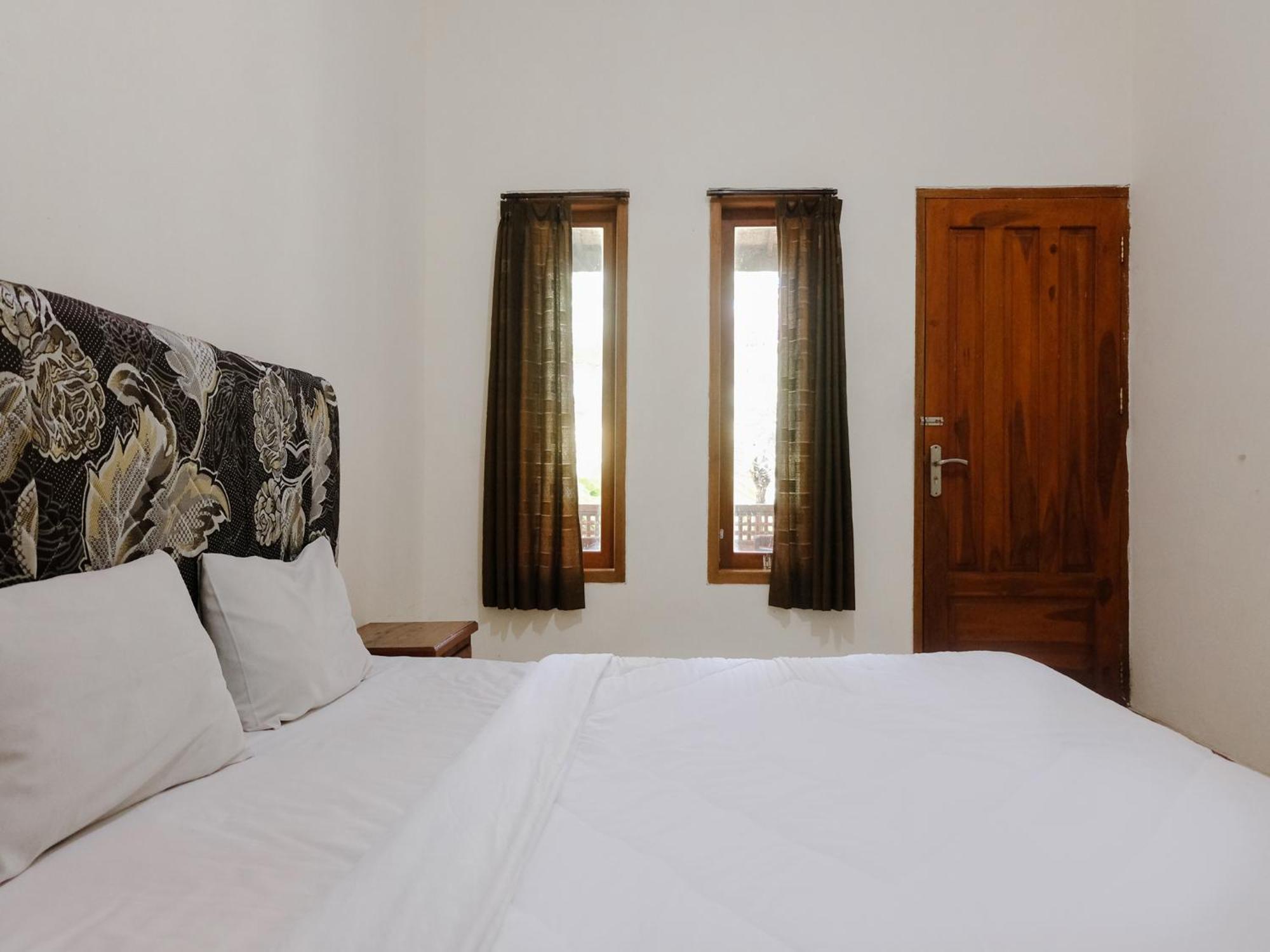 Hotel Mahkota Plengkung By Ecommerceloka Banyuwangi  Room photo