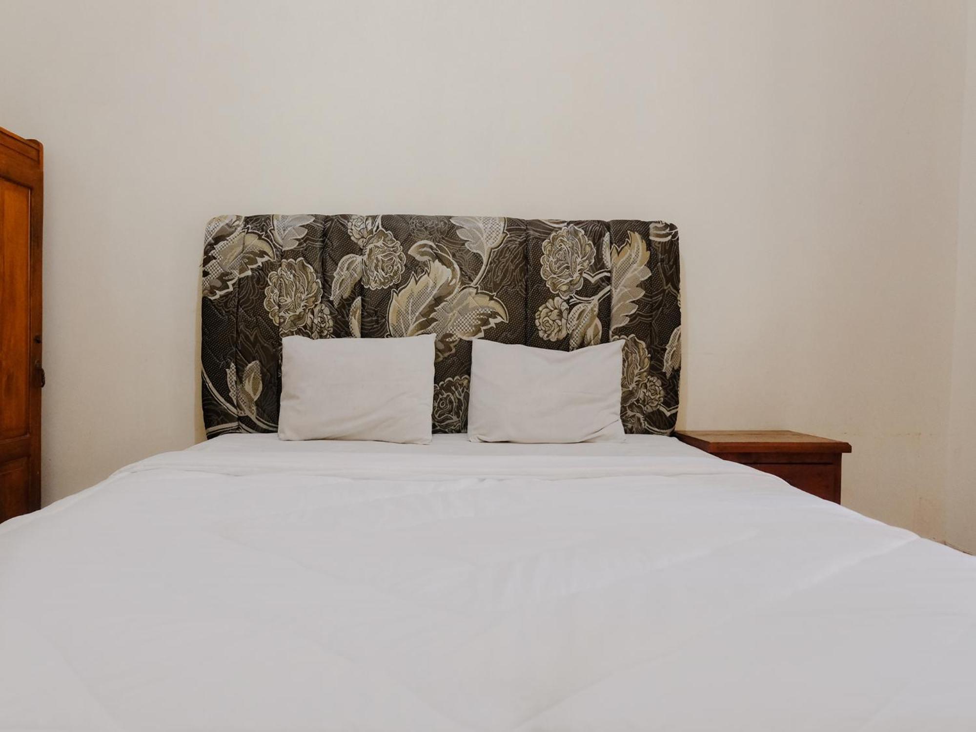 Hotel Mahkota Plengkung By Ecommerceloka Banyuwangi  Room photo